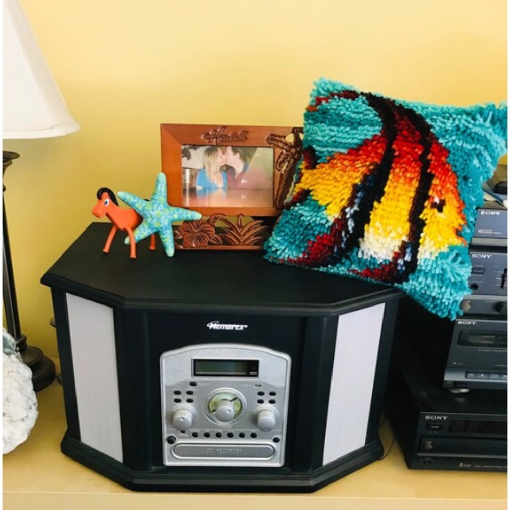 ⭐️Angel Fish hand-crafted Pillow - Picture 6 of 11